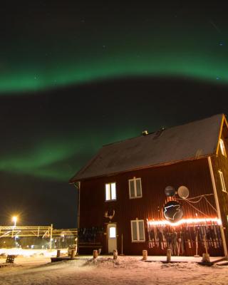 Abisko net Hostel & Huskies