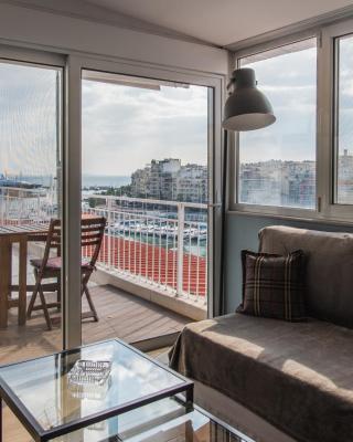 Piraeus Apartment with Endless View