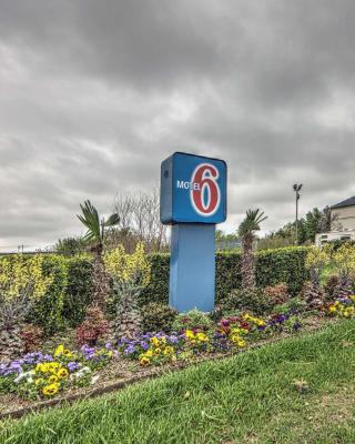 Motel 6-Dallas, TX - Northwest