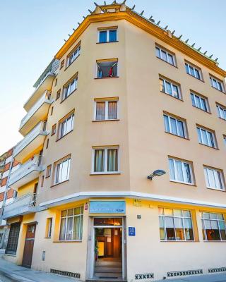 Hostal Santa Ana