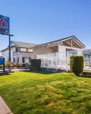 Motel 6-The Dalles, OR