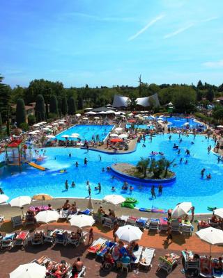 Happy Camp mobile homes in Camping Bella Italia