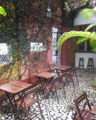 Café Hostel Kebab Salvador