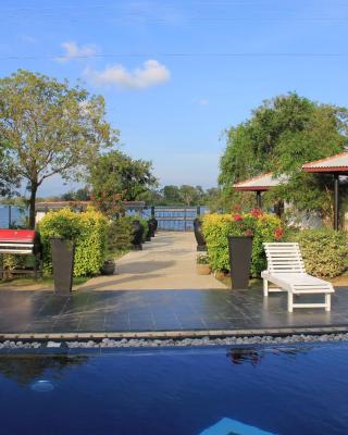 Flower Garden Lake Resort