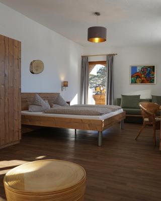 Hotel Pension Tyrol