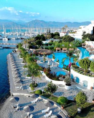 Yacht Classic Hotel - Boutique Class