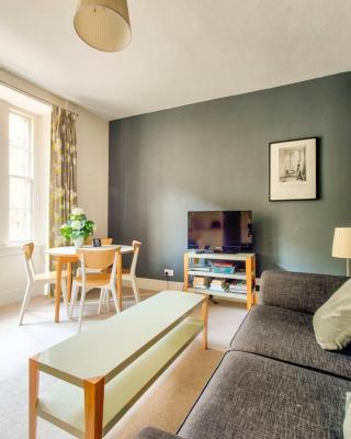 ALTIDO Amazing Location! - Lovely Rose St Apt in New Town