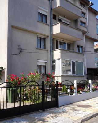 Guest House Stoyanovi