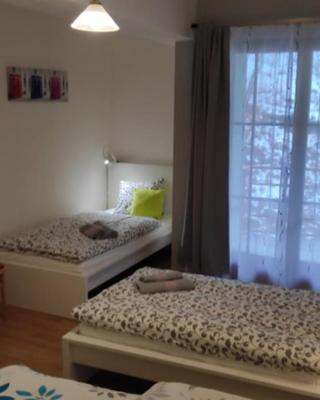 Apartman 404