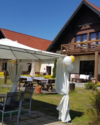 Pokoje i domki Saraceńska Chata