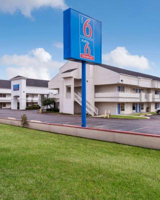 Motel 6-Irving, TX - Irving DFW Airport East