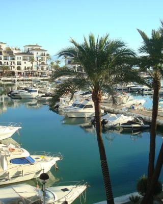 2252-Amazing apt on beach, port view from terrace!