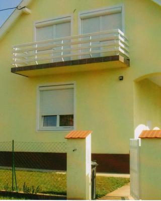 Nóra Apartman