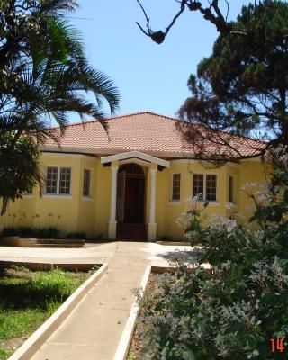 The Crescent Guesthouses - BnB/Self Catering