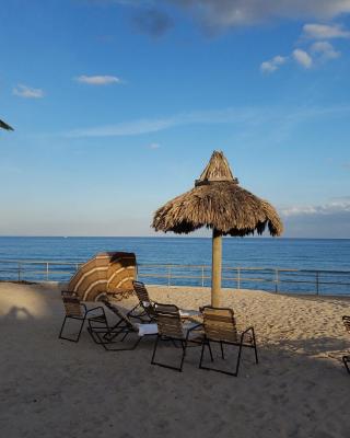 Beach Resort Villa - beautiful updated