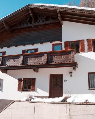 Traditionell-modernes Haus in Hötting