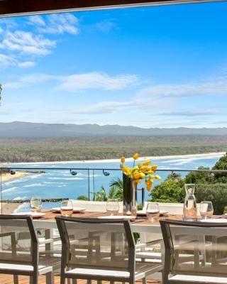 Luxury on the Hill, Noosa Heads