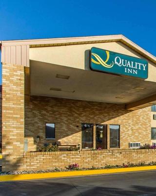 Quality Inn Burlington near Hwy 34