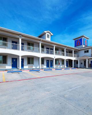 Motel 6-Rhome, TX