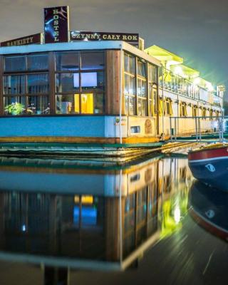 The Boat - Hostel&Chill