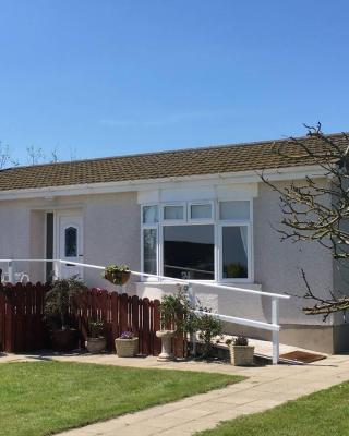 Moneydarragh Cottage with uninterrupted mountain and sea views- Hot tub available for hire