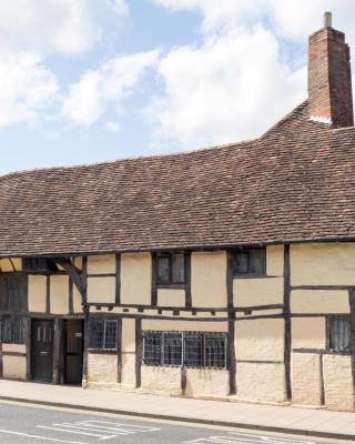 3 MASONS COURT The Oldest House in Stratford Upon Avon, Warwickshire.