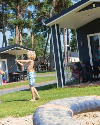 Lodge 4 personen camping de Molenhof