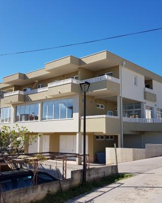 Apartmani MARELLA