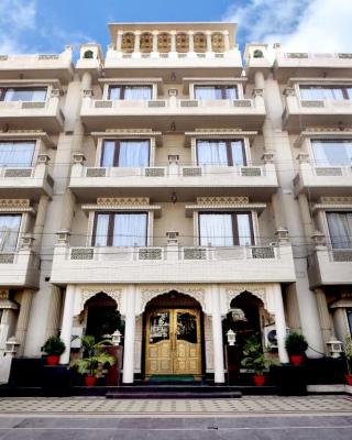 Nahargarh Haveli-Near Train station Metro