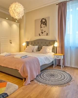 Apartment Audrey by SofiaSpot - central, metro to airport
