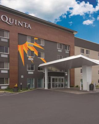 La Quinta by Wyndham Cleveland - Airport North