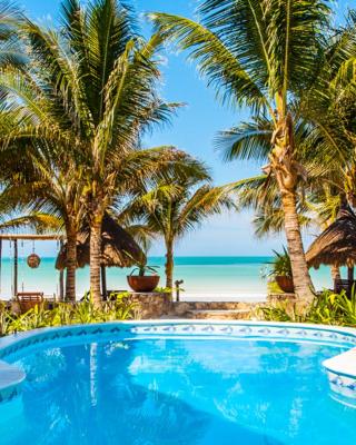 Holbox Dream Beachfront Hotel