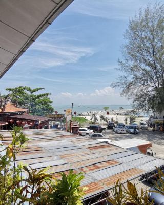 8 Boutique By The Sea