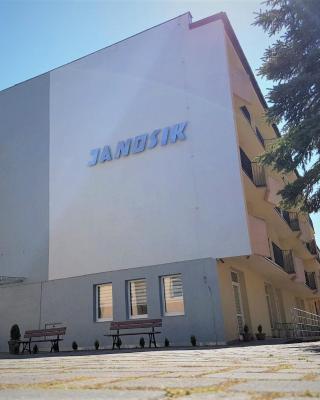 O.W.W Janosik