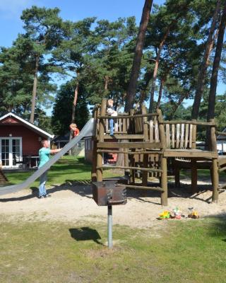 Lodge 6 personen camping de Molenhof