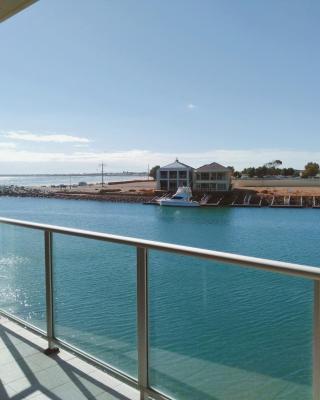 Wallaroo Marina Executive Apartments