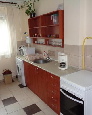 Otthon Apartman