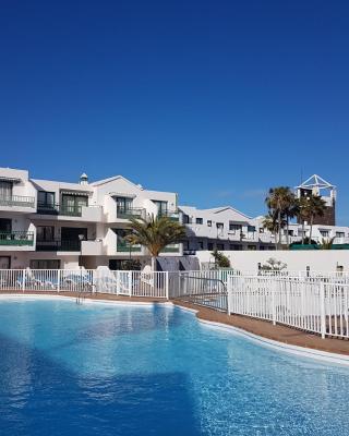 Lanzarote-Beach-Apartment, Las Cucharas Beach, Costa Teguise -- 1 MINUTE WALK FROM MAIN SQUARE, 35 METERS FROM BEACH