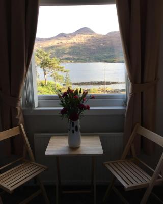 Lochalsh View, Kyle, 1 Mile to Skye