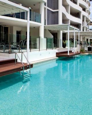 Waters Edge Apartment Cairns