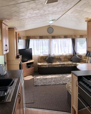 4 bedroom 10 berth caravans with Hot Tub ,Mountain Bikes Tattershall Lakes