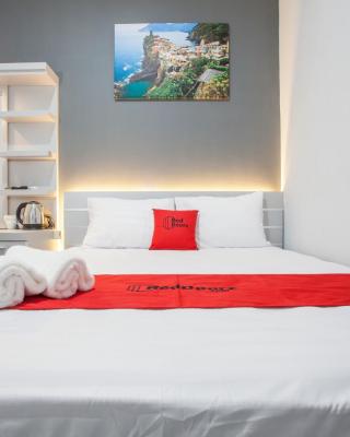 RedDoorz Plus near Politeknik Negeri Malang