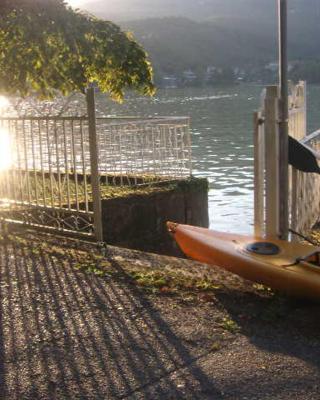 B&B In Riva al Lago