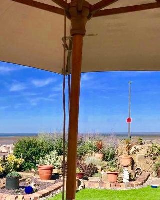 HomeStay In The Bay By The Beach