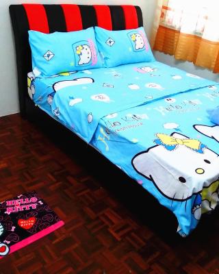 H Homestay Sibu - 500Mbps Wifi, Full Astro & Private Parking!