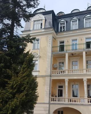 Apartmán U kolonády