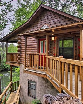River Rush- Cozy Riverfront Cabin 5 Mi to Pigeon Forge