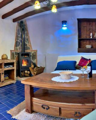 Casa Mandarina centro de Cómpeta con chimenea y terraza con vistas By AndaraHolidays