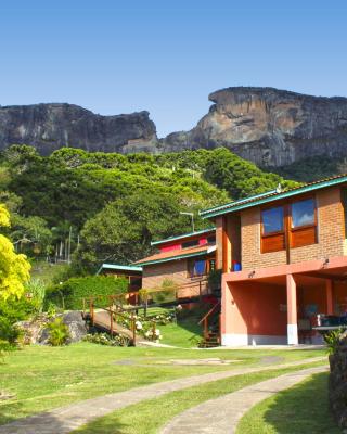 Hospedaria Estação Píccola No quintal da Pedra do Baú