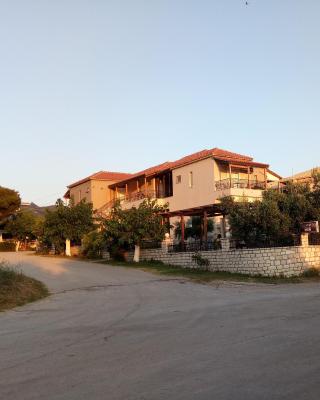 Villa Fotis